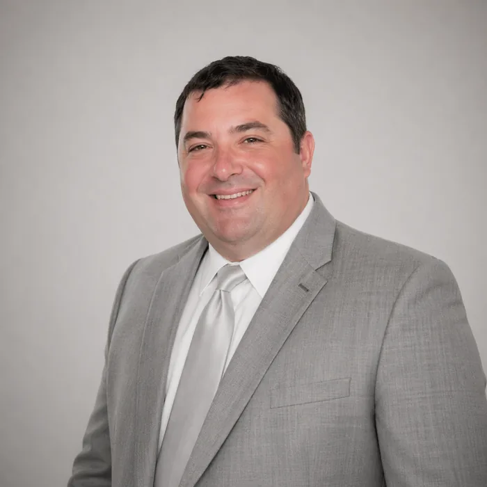 Portrait of Chris Geyen, Sales Manager
